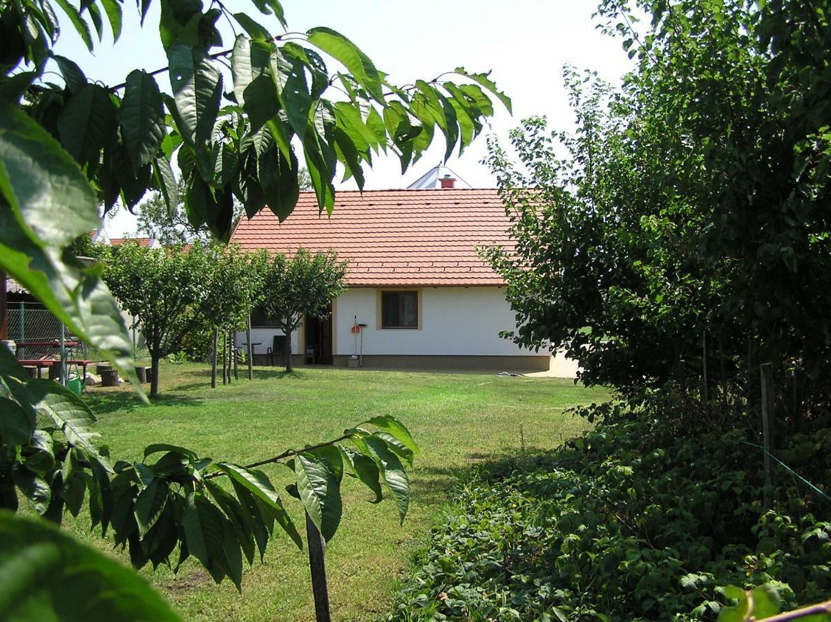 Egrelato Vendeghaz Appartement Balatonakali Buitenkant foto