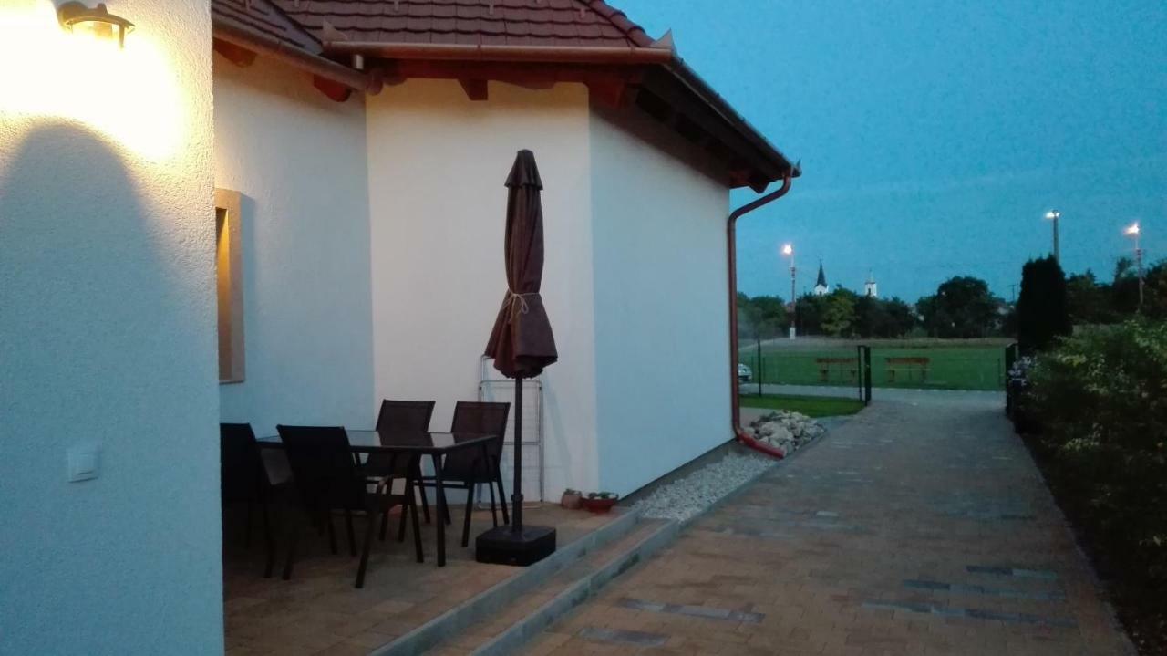 Egrelato Vendeghaz Appartement Balatonakali Buitenkant foto